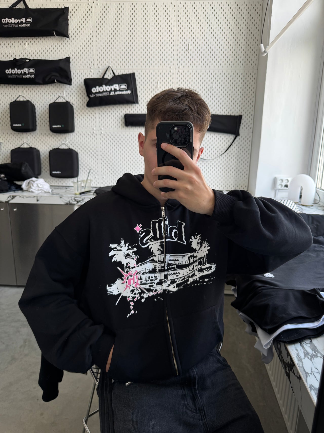 VILLA ZIP HOODIE (black)