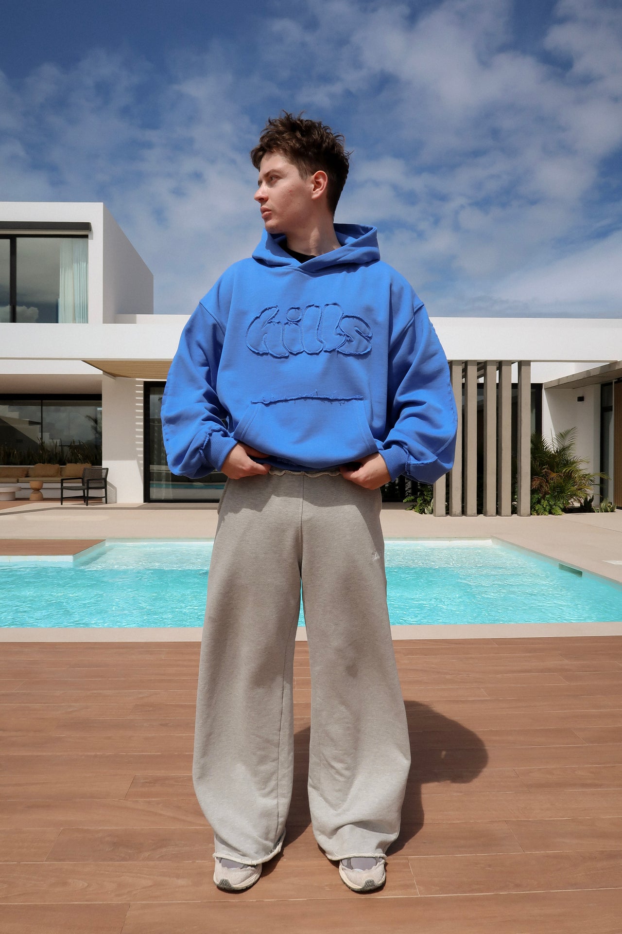 FLUFFY HOODIE (blue)